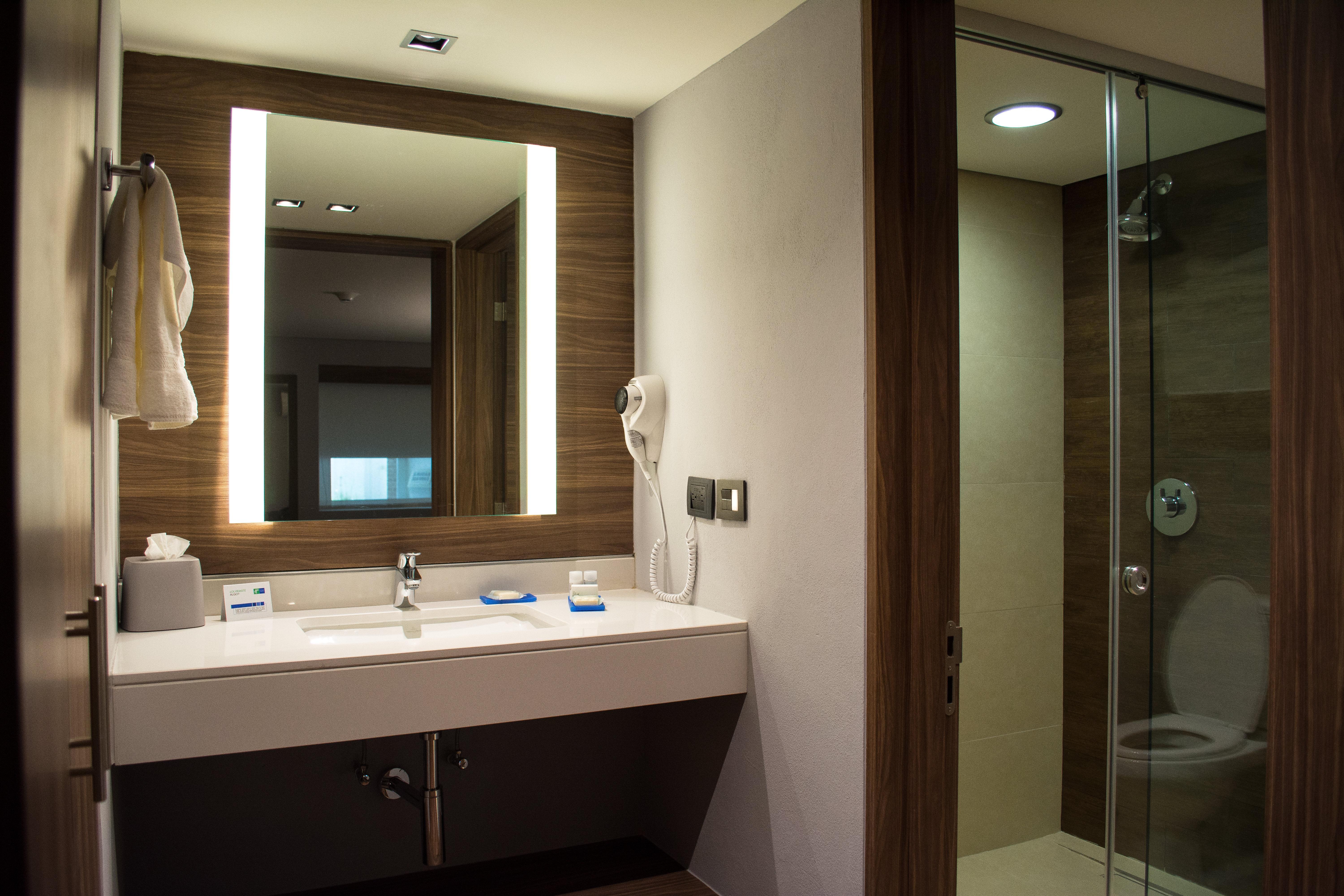 Holiday Inn Express Morelia By Ihg Exteriör bild